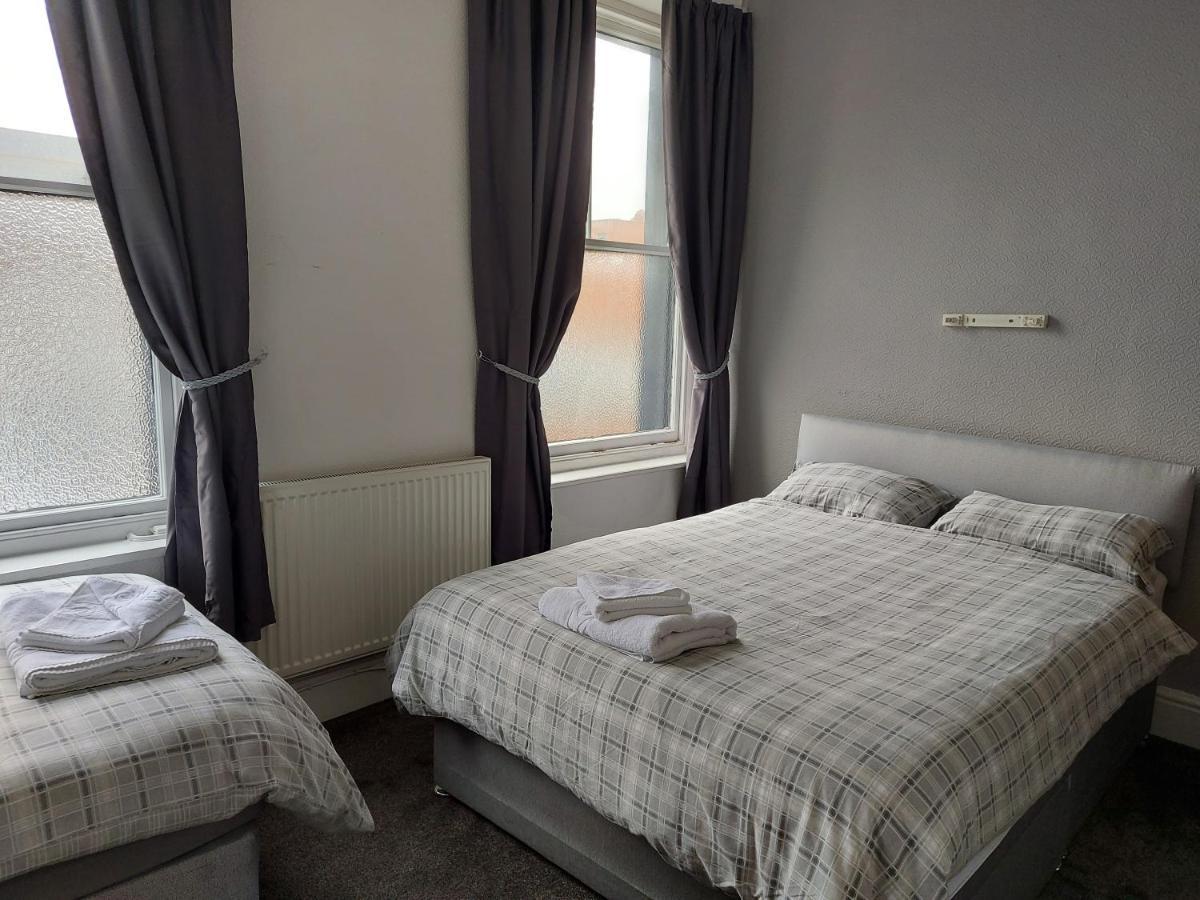 The Lodge Guest Accommodation Barrow-in-Furness Exteriér fotografie