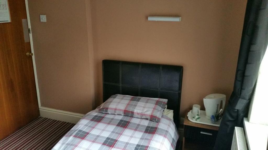The Lodge Guest Accommodation Barrow-in-Furness Exteriér fotografie