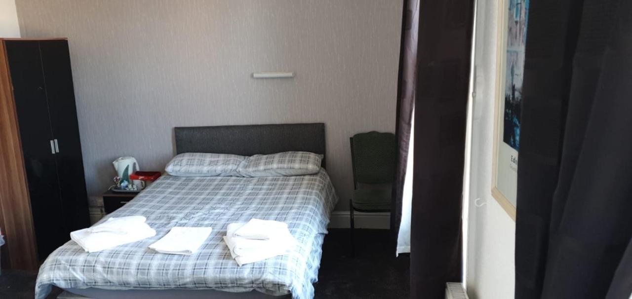 The Lodge Guest Accommodation Barrow-in-Furness Exteriér fotografie